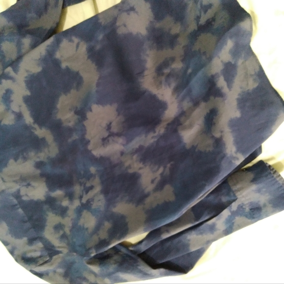 Giorgio Armani Men's button shirt size xxl - Picture 4 of 5